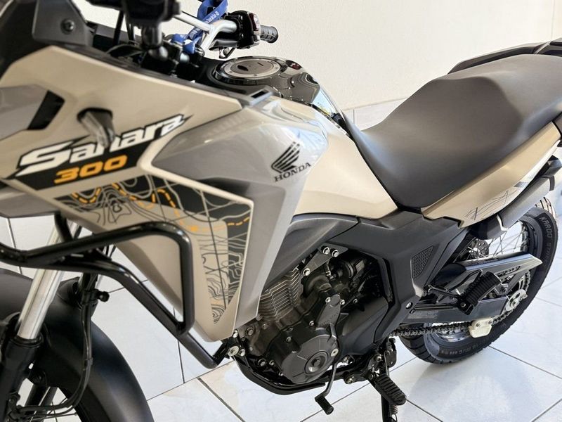 Honda SAHARA 300 ADVENTURE ABS 2025 SÓ MOTOS E AUTOMÓVEIS SANTA CRUZ DO SUL / Carros no Vale