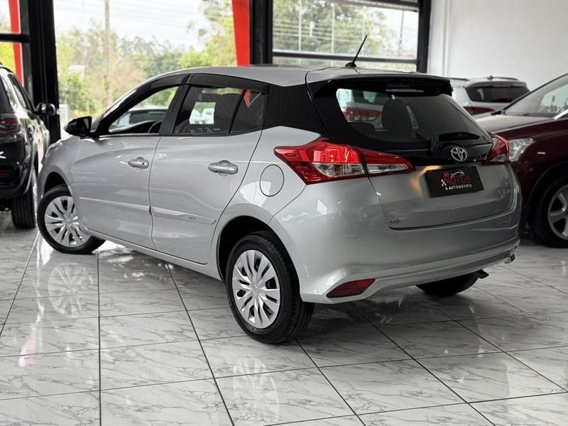 Toyota YARIS HATCH XL 1.5 CVT 2025 SÓ MOTOS E AUTOMÓVEIS SANTA CRUZ DO SUL / Carros no Vale Toyota YARIS HATCH XL 1.5 CVT 2025 SÓ MOTOS E AUTOMÓVEIS SANTA CRUZ DO SUL / Carros no Vale