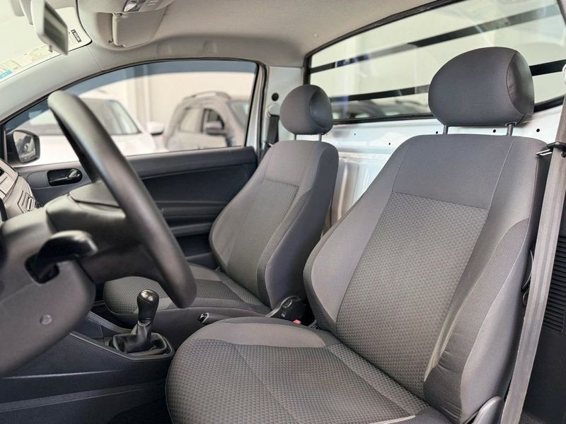 VOLKSWAGEN SAVEIRO ROBUST CS 1.6 (RESERVADA) 2023 SÓ MOTOS E AUTOMÓVEIS SANTA CRUZ DO SUL / Carros no Vale