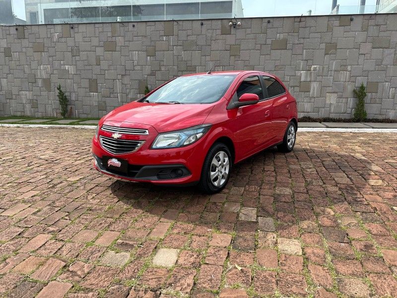 Chevrolet ONIX LT 1.4 2013 GRASSI VEÍCULOS LAJEADO / Carros no Vale Chevrolet ONIX LT 1.4 2013 GRASSI VEÍCULOS LAJEADO / Carros no Vale