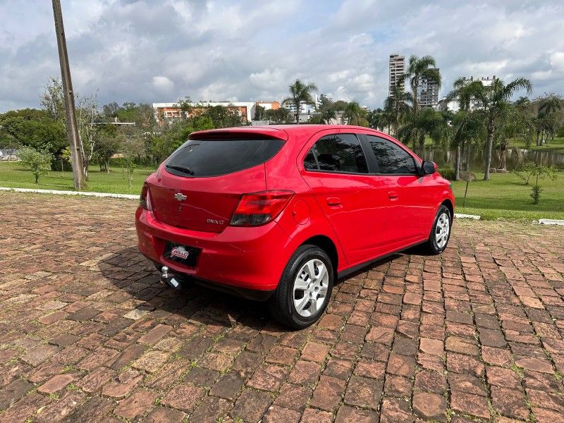 Chevrolet ONIX LT 1.4 2013 GRASSI VEÍCULOS LAJEADO / Carros no Vale Chevrolet ONIX LT 1.4 2013 GRASSI VEÍCULOS LAJEADO / Carros no Vale