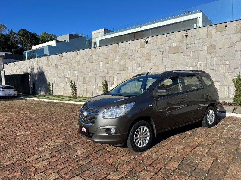Chevrolet SPIN LT ADVANTAGE 1.8 2014 GRASSI VEÍCULOS LAJEADO / Carros no Vale