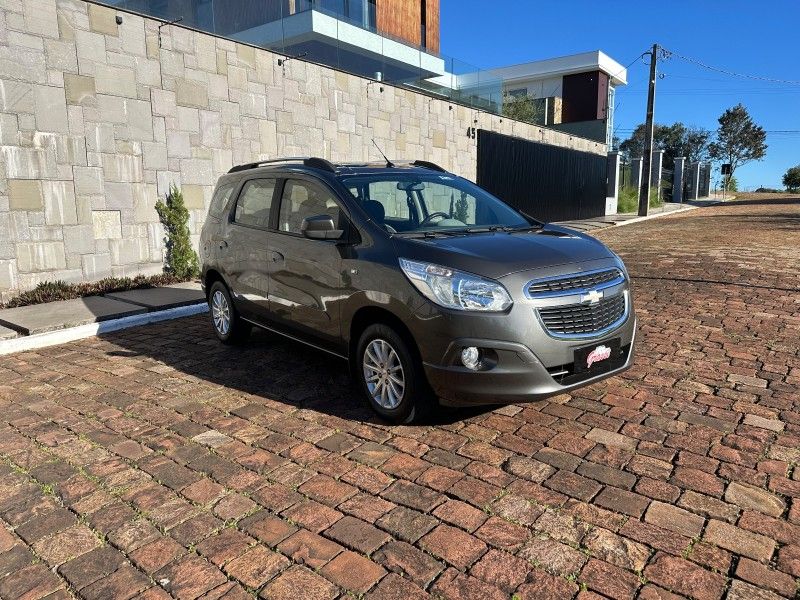 Chevrolet SPIN LT ADVANTAGE 1.8 2014 GRASSI VEÍCULOS LAJEADO / Carros no Vale
