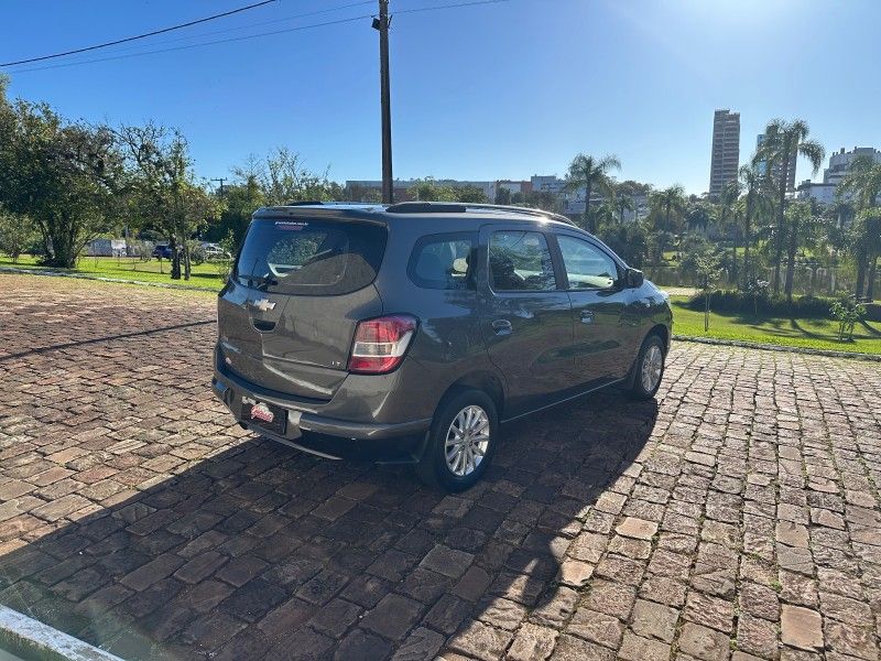 Chevrolet SPIN LT ADVANTAGE 1.8 2014 GRASSI VEÍCULOS LAJEADO / Carros no Vale