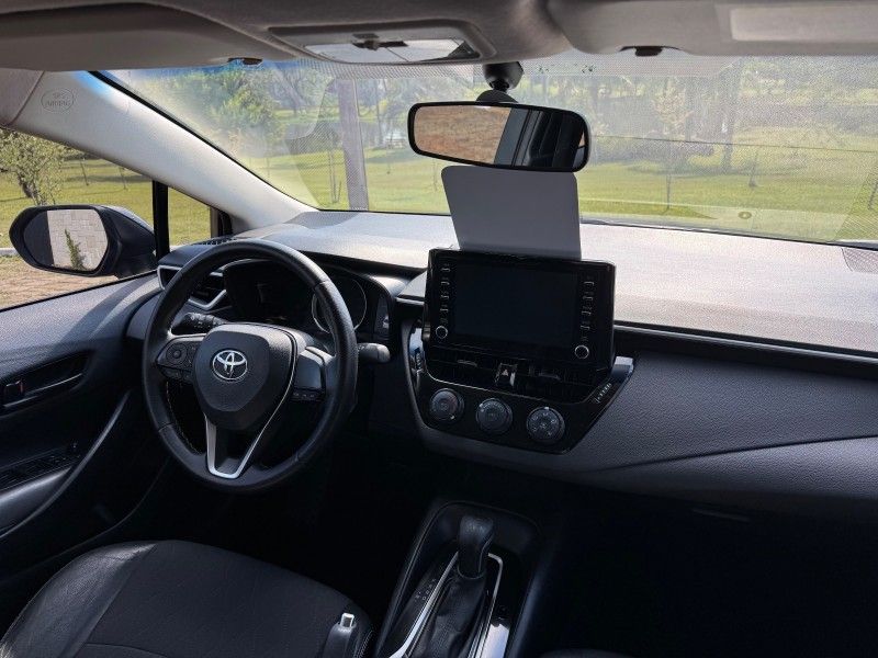 Toyota COROLLA GLI 2.0 2022 GRASSI VEÍCULOS LAJEADO / Carros no Vale