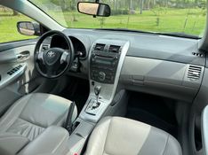 Toyota COROLLA XEi 2.0 2012 GRASSI VEÍCULOS LAJEADO / Carros no Vale