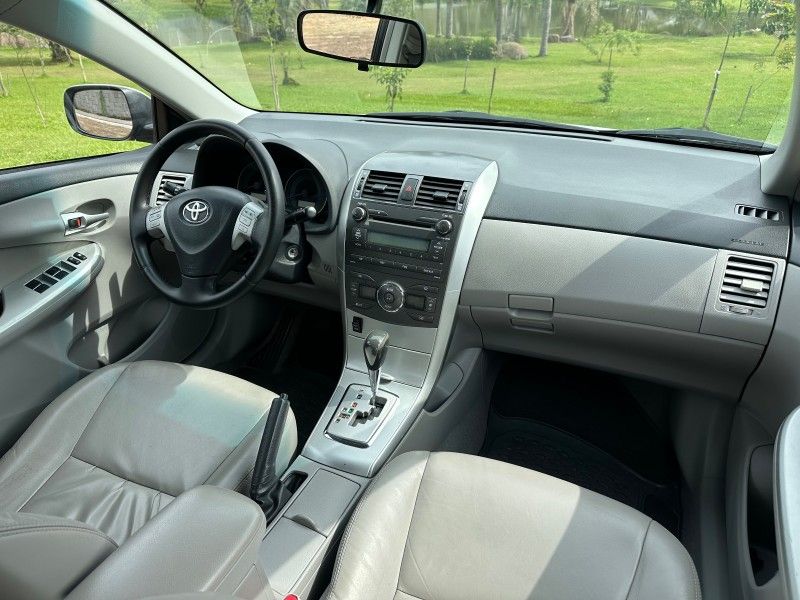 Toyota COROLLA XEi 2.0 2012 GRASSI VEÍCULOS LAJEADO / Carros no Vale