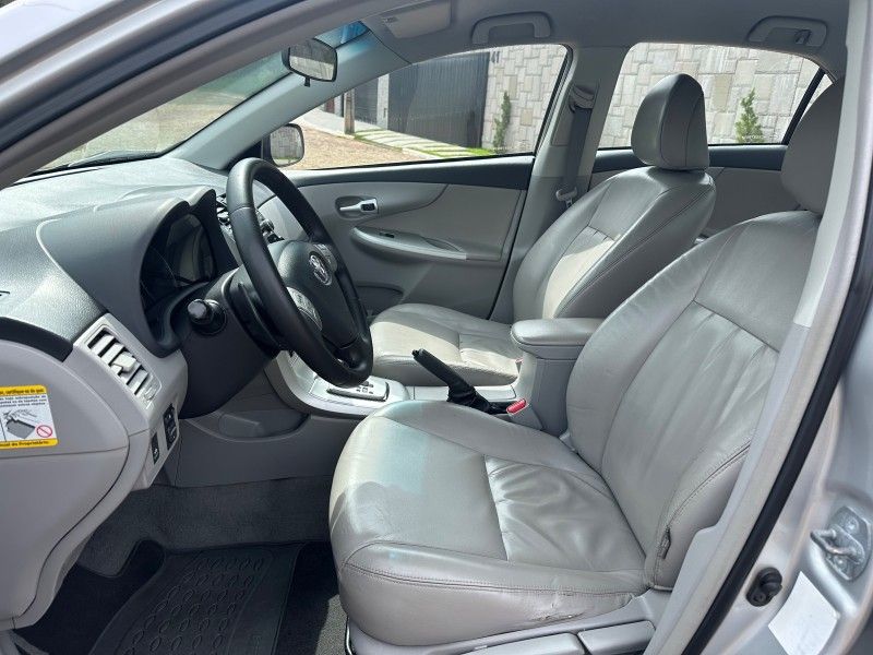 Toyota COROLLA XEi 2.0 2012 GRASSI VEÍCULOS LAJEADO / Carros no Vale