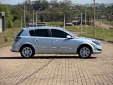 Chevrolet VECTRA GT 2.0 2010 NEUMANN VEÍCULOS ARROIO DO MEIO / Carros no Vale