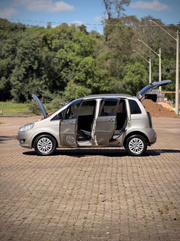 Fiat IDEA ATTRACTIVE 1.4 2011 NEUMANN VEÍCULOS ARROIO DO MEIO / Carros no Vale Fiat IDEA ATTRACTIVE 1.4 2011 NEUMANN VEÍCULOS ARROIO DO MEIO / Carros no Vale