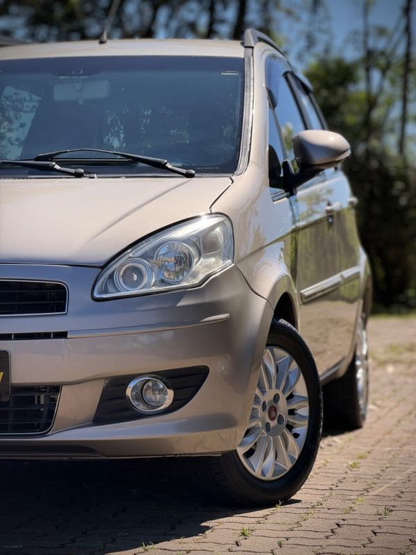Fiat IDEA ATTRACTIVE 1.4 2011 NEUMANN VEÍCULOS ARROIO DO MEIO / Carros no Vale Fiat IDEA ATTRACTIVE 1.4 2011 NEUMANN VEÍCULOS ARROIO DO MEIO / Carros no Vale