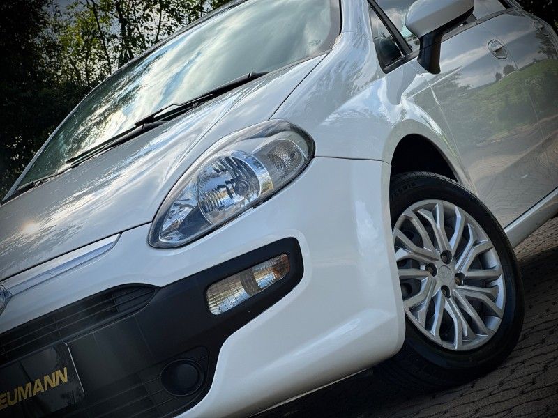 Fiat PUNTO ATTRACTIVE 1.4 2014 NEUMANN VEÍCULOS ARROIO DO MEIO / Carros no Vale Fiat PUNTO ATTRACTIVE 1.4 2014 NEUMANN VEÍCULOS ARROIO DO MEIO / Carros no Vale