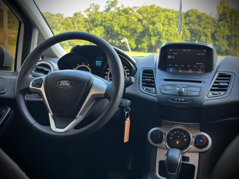Ford FIESTA SE 1.6 2018 NEUMANN VEÍCULOS ARROIO DO MEIO / Carros no Vale Ford FIESTA SE 1.6 2018 NEUMANN VEÍCULOS ARROIO DO MEIO / Carros no Vale