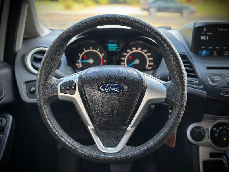 Ford FIESTA SE 1.6 2018 NEUMANN VEÍCULOS ARROIO DO MEIO / Carros no Vale Ford FIESTA SE 1.6 2018 NEUMANN VEÍCULOS ARROIO DO MEIO / Carros no Vale