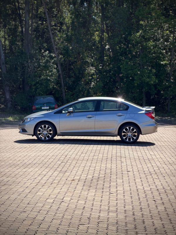Honda CIVIC SEDAN LXR 2016 NEUMANN VEÍCULOS ARROIO DO MEIO / Carros no Vale Honda CIVIC SEDAN LXR 2016 NEUMANN VEÍCULOS ARROIO DO MEIO / Carros no Vale