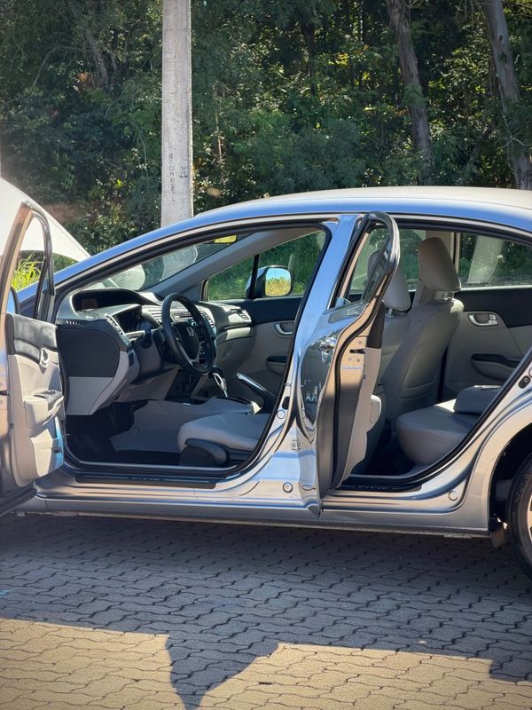 Honda CIVIC SEDAN LXR 2016 NEUMANN VEÍCULOS ARROIO DO MEIO / Carros no Vale Honda CIVIC SEDAN LXR 2016 NEUMANN VEÍCULOS ARROIO DO MEIO / Carros no Vale