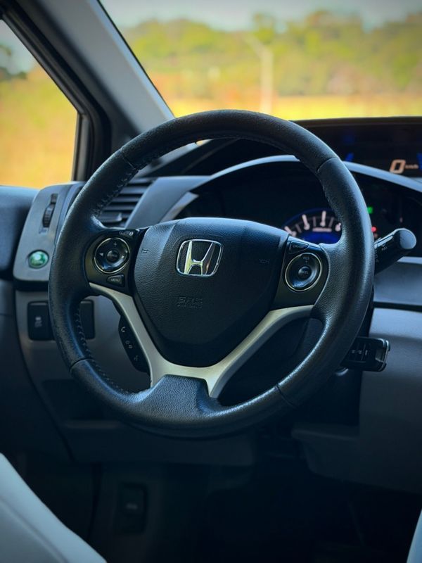 Honda CIVIC SEDAN LXR 2016 NEUMANN VEÍCULOS ARROIO DO MEIO / Carros no Vale Honda CIVIC SEDAN LXR 2016 NEUMANN VEÍCULOS ARROIO DO MEIO / Carros no Vale