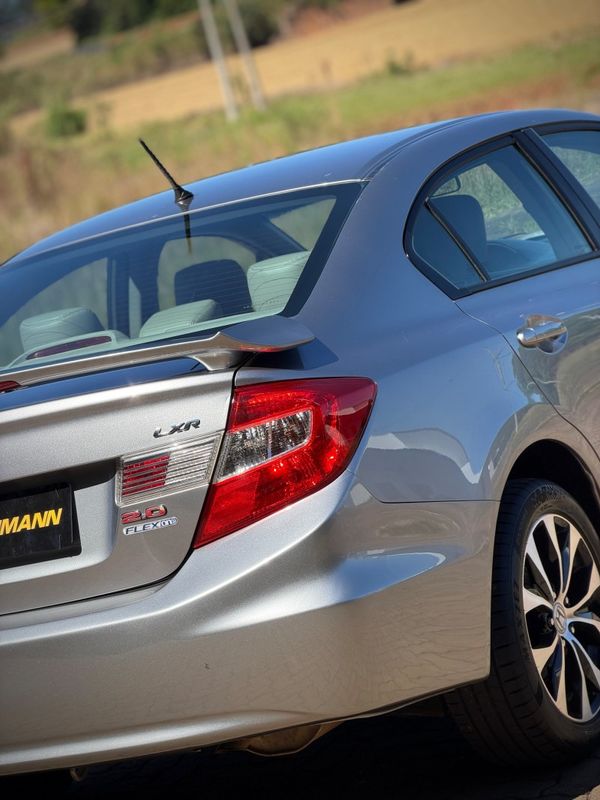 Honda CIVIC SEDAN LXR 2016 NEUMANN VEÍCULOS ARROIO DO MEIO / Carros no Vale Honda CIVIC SEDAN LXR 2016 NEUMANN VEÍCULOS ARROIO DO MEIO / Carros no Vale