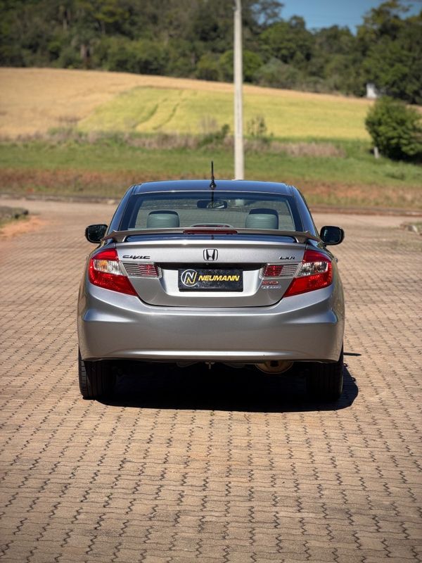 Honda CIVIC SEDAN LXR 2016 NEUMANN VEÍCULOS ARROIO DO MEIO / Carros no Vale Honda CIVIC SEDAN LXR 2016 NEUMANN VEÍCULOS ARROIO DO MEIO / Carros no Vale