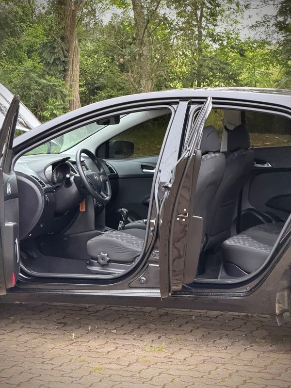 Hyundai HB20 COMFORT 1.6 2017 NEUMANN VEÍCULOS ARROIO DO MEIO / Carros no Vale Hyundai HB20 COMFORT 1.6 2017 NEUMANN VEÍCULOS ARROIO DO MEIO / Carros no Vale