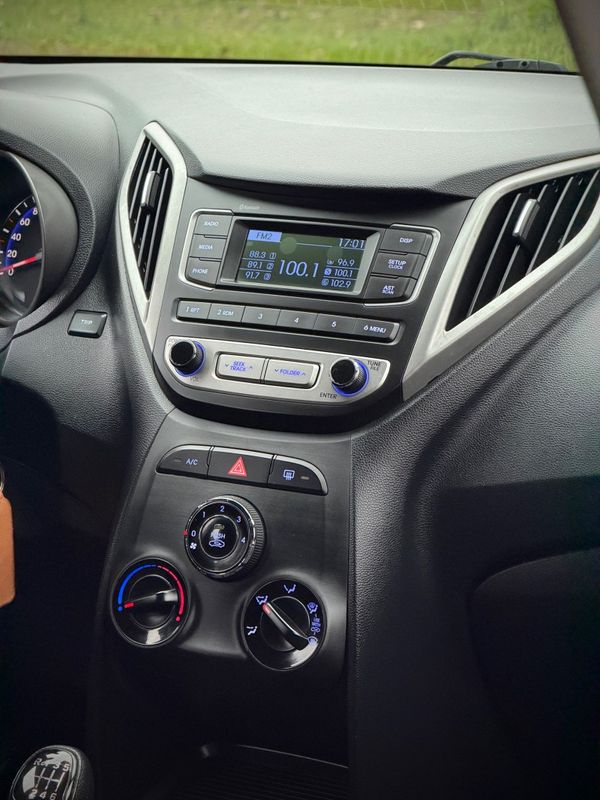 Hyundai HB20 COMFORT 1.6 2017 NEUMANN VEÍCULOS ARROIO DO MEIO / Carros no Vale Hyundai HB20 COMFORT 1.6 2017 NEUMANN VEÍCULOS ARROIO DO MEIO / Carros no Vale