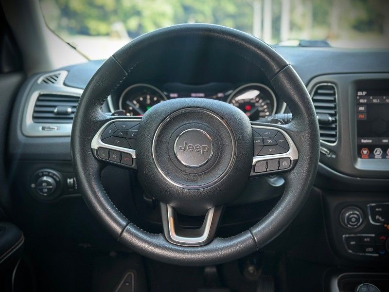 Jeep COMPASS LONGITUDE 2.0 2020 NEUMANN VEÍCULOS ARROIO DO MEIO / Carros no Vale Jeep COMPASS LONGITUDE 2.0 2020 NEUMANN VEÍCULOS ARROIO DO MEIO / Carros no Vale