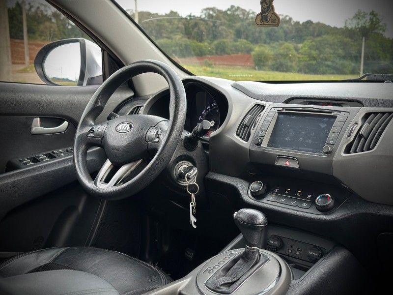 Kia SPORTAGE LX 2.0 2014 NEUMANN VEÍCULOS ARROIO DO MEIO / Carros no Vale