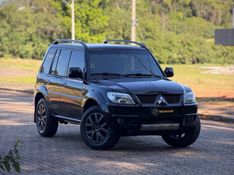 Mitsubishi PAJERO TR4 2.0 2011 NEUMANN VEÍCULOS ARROIO DO MEIO / Carros no Vale