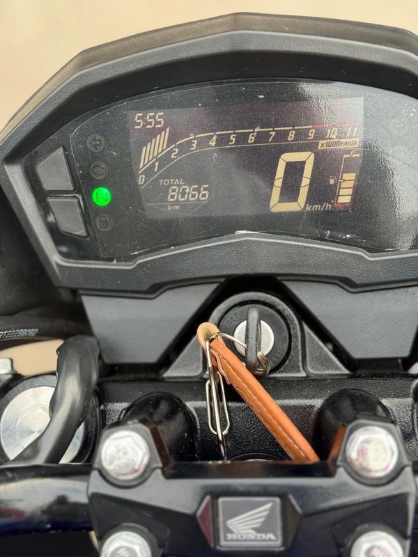 Honda Motos CB 250F TWISTER 2022 FERREIRA VEÍCULOS VENÂNCIO AIRES / Carros no Vale