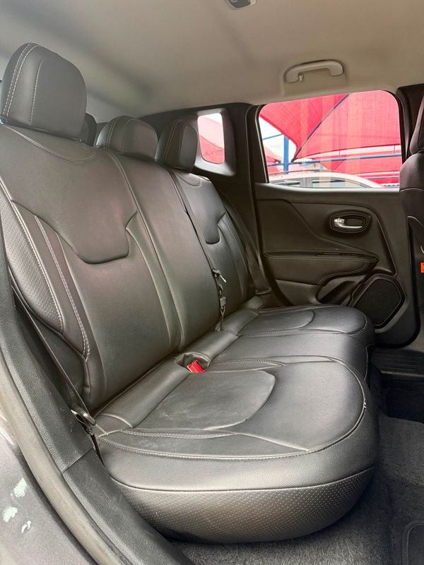 Jeep RENEGADE SPORT T270 1.3 2023 FERREIRA VEÍCULOS VENÂNCIO AIRES / Carros no Vale