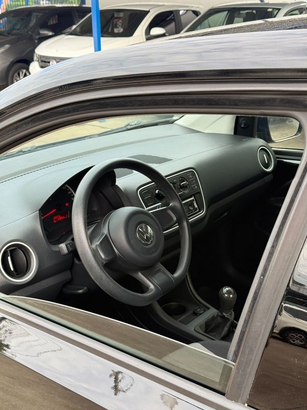 Volkswagen UP TAKE 1.0 2015 FERREIRA VEÍCULOS VENÂNCIO AIRES / Carros no Vale