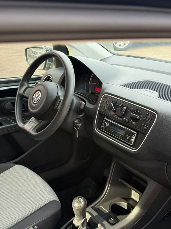 Volkswagen UP TAKE 1.0 2015 FERREIRA VEÍCULOS VENÂNCIO AIRES / Carros no Vale