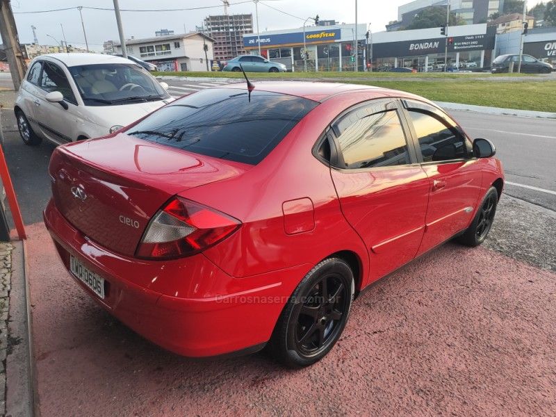 CHERY CIELO 1.6 SEDAN 16V 2010/2011 HUBNER MULTIMARCAS FARROUPILHA / Carros no Vale