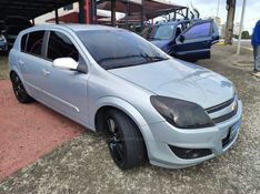 CHEVROLET VECTRA 2.0 SFI GT-X HATCH 8V 2010/2011 HUBNER MULTIMARCAS FARROUPILHA / Carros no Vale