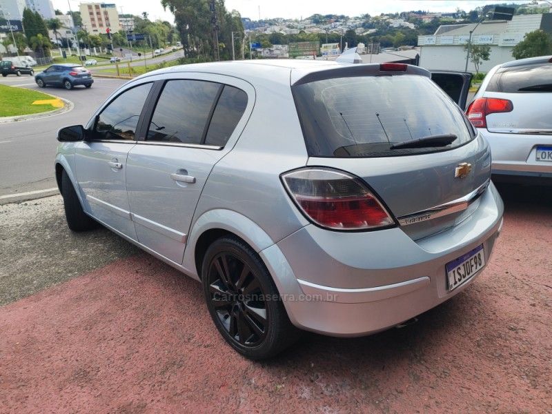 CHEVROLET VECTRA 2.0 SFI GT-X HATCH 8V 2010/2011 HUBNER MULTIMARCAS FARROUPILHA / Carros no Vale
