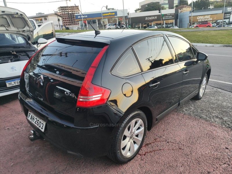 CITROËN C4 2.0 EXCLUSIVE 16V 2011/2012 HUBNER MULTIMARCAS FARROUPILHA / Carros no Vale