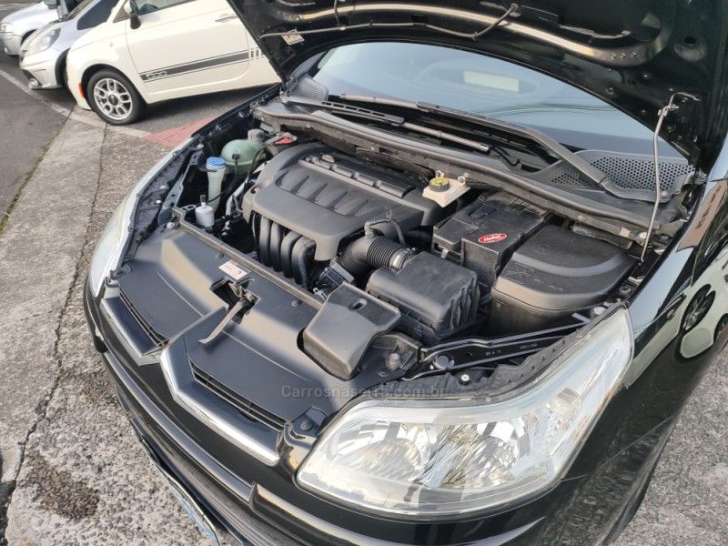 CITROËN C4 2.0 EXCLUSIVE 16V 2011/2012 HUBNER MULTIMARCAS FARROUPILHA / Carros no Vale
