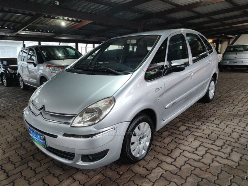 CITROËN XSARA PICASSO 2.0 EXCLUSIVE 16V 2008/2008 HUBNER MULTIMARCAS FARROUPILHA / Carros no Vale