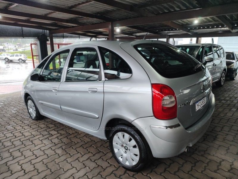 CITROËN XSARA PICASSO 2.0 EXCLUSIVE 16V 2008/2008 HUBNER MULTIMARCAS FARROUPILHA / Carros no Vale