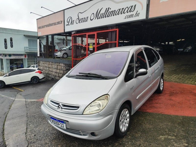 CITROËN XSARA PICASSO 2.0 GLX 16V 2003/2004 HUBNER MULTIMARCAS FARROUPILHA / Carros no Vale