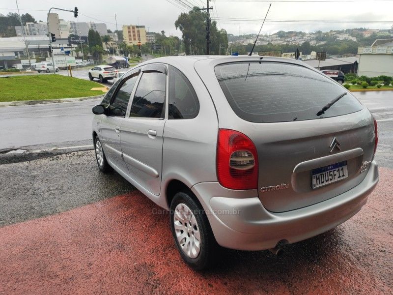 CITROËN XSARA PICASSO 2.0 GLX 16V 2003/2004 HUBNER MULTIMARCAS FARROUPILHA / Carros no Vale