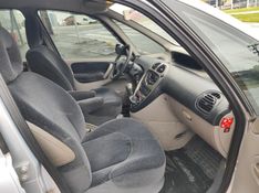 CITROËN XSARA PICASSO 2.0 GLX 16V 2003/2004 HUBNER MULTIMARCAS FARROUPILHA / Carros no Vale