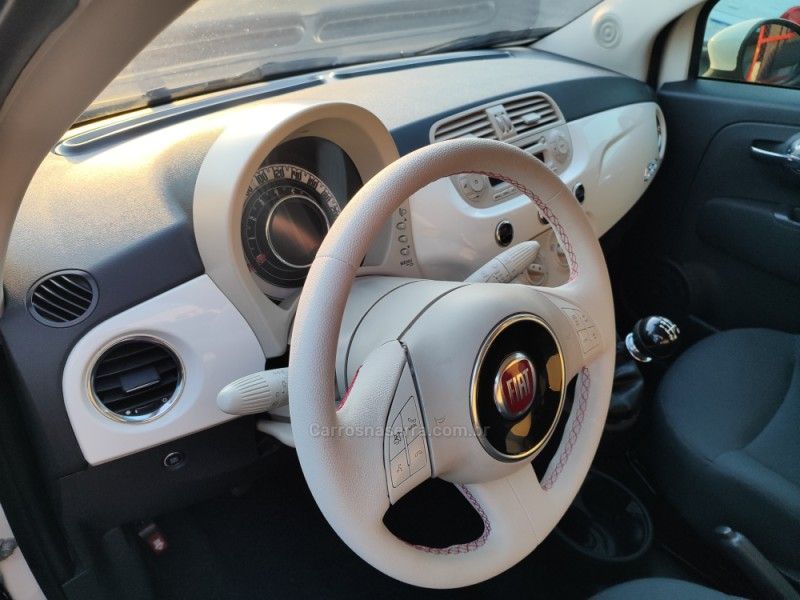 FIAT 500 1.4 CULT 8V 2013/2013 HUBNER MULTIMARCAS FARROUPILHA / Carros no Vale