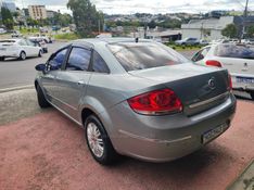 FIAT LINEA 1.9 MPI HLX 16V AUTOMATIZADO 2010/2010 HUBNER MULTIMARCAS FARROUPILHA / Carros no Vale