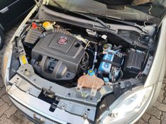FIAT LINEA 1.9 MPI HLX 16V AUTOMATIZADO 2010/2010 HUBNER MULTIMARCAS FARROUPILHA / Carros no Vale