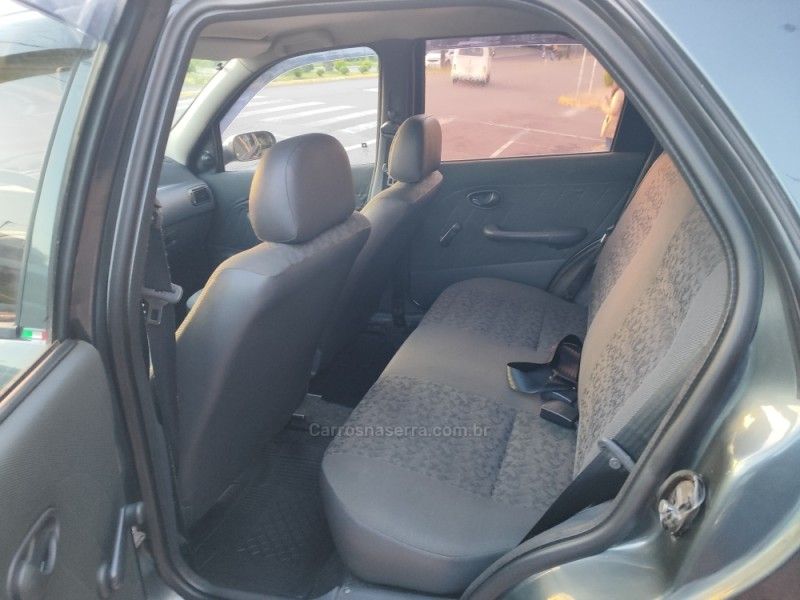 FIAT PALIO 1.0 MPI FIRE 8V 2010/2010 HUBNER MULTIMARCAS FARROUPILHA / Carros no Vale