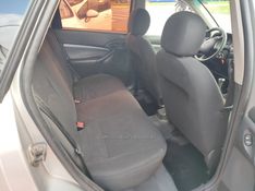 FORD FOCUS 2.0 GLX 16V 2005/2005 HUBNER MULTIMARCAS FARROUPILHA / Carros no Vale