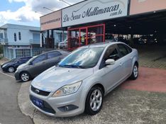 FORD FOCUS 2.0 TITANIUM SEDAN 16V 2012/2012 HUBNER MULTIMARCAS FARROUPILHA / Carros no Vale