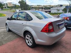 FORD FOCUS 2.0 TITANIUM SEDAN 16V 2012/2012 HUBNER MULTIMARCAS FARROUPILHA / Carros no Vale
