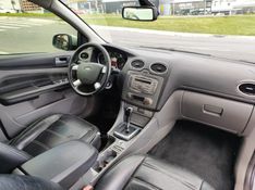 FORD FOCUS 2.0 TITANIUM SEDAN 16V 2012/2012 HUBNER MULTIMARCAS FARROUPILHA / Carros no Vale